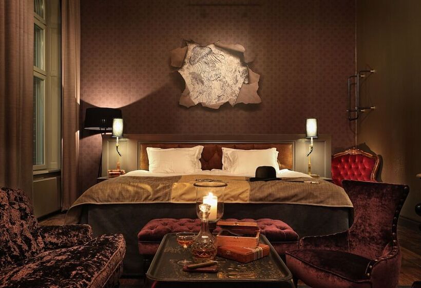 جناح جونيور, Stora Hotellet; Bw Premier Collection