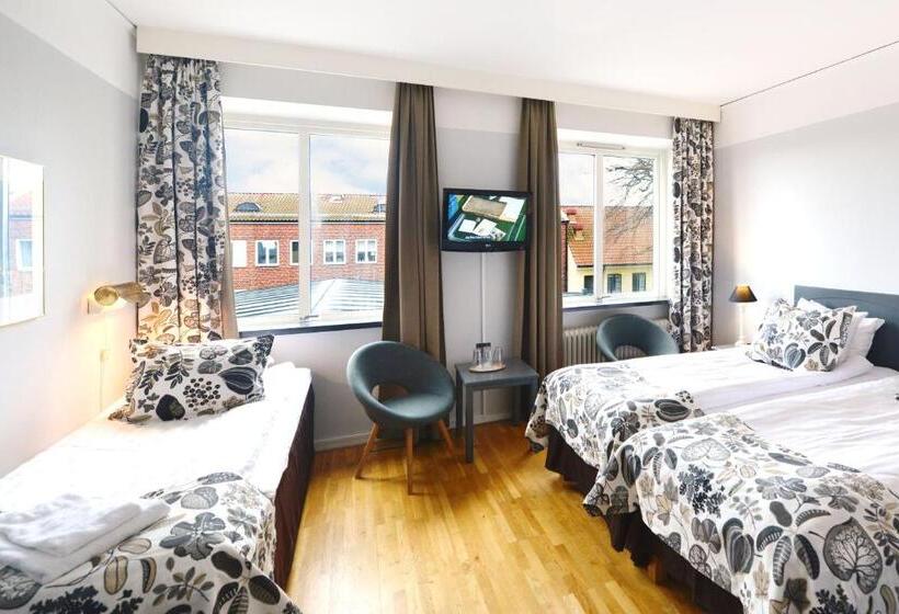 חדר בסיסי לשלושה, Svea Sure Hotel Collection By Best Western