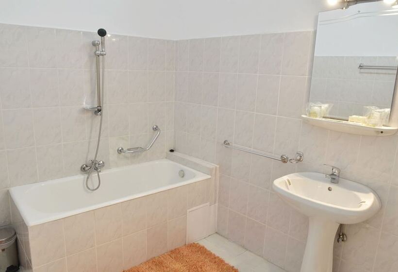 Полулюкс, Transilvania