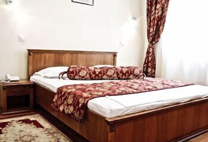 جناح جونيور, Transilvania