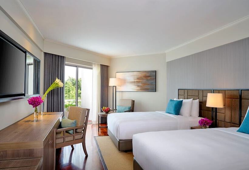 Номер Стандарт Вид на Сад, Avani Pattaya Resort
