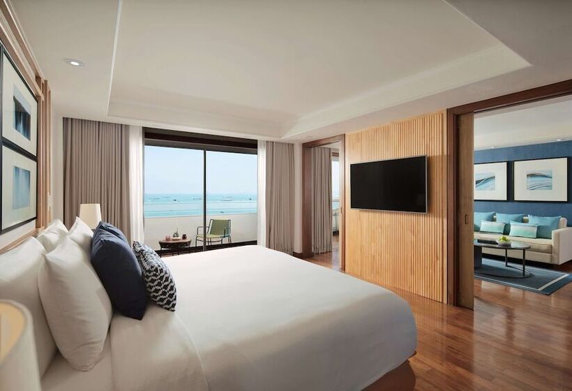 سوییت, Avani Pattaya Resort