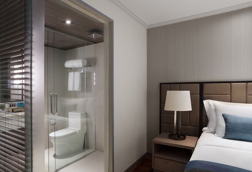 اتاق استاندارد با چشم‌انداز دریا, Avani Pattaya Resort