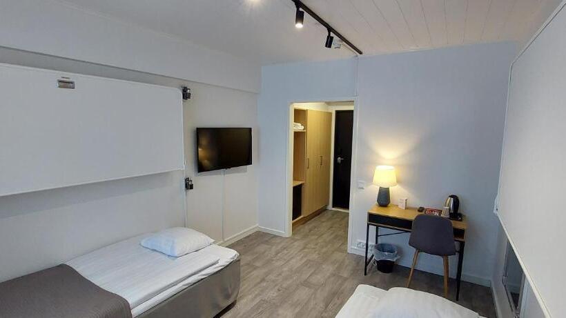 スタンダードトリプルルーム, Amado