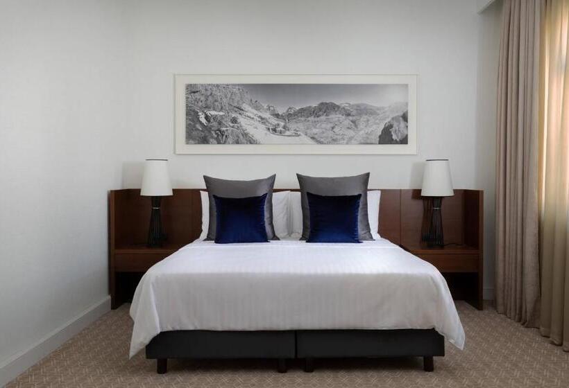 キングサイズベッドのデラックスルーム, Armenia Marriott Hotel Yerevan