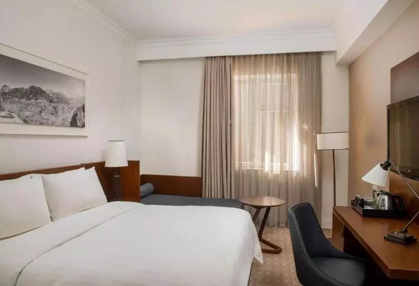 اتاق لوکس با تخت بزرگ, Armenia Marriott Hotel Yerevan