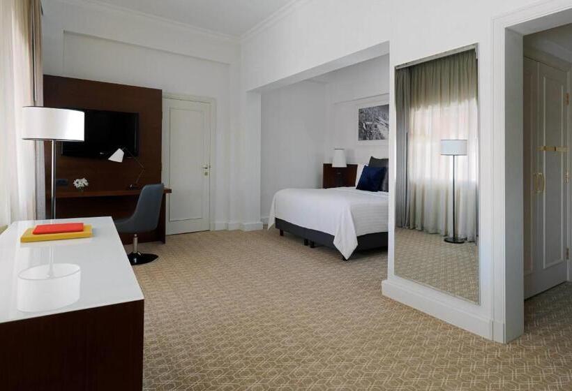 キングサイズベッドのエクゼクティブルーム, Armenia Marriott Hotel Yerevan
