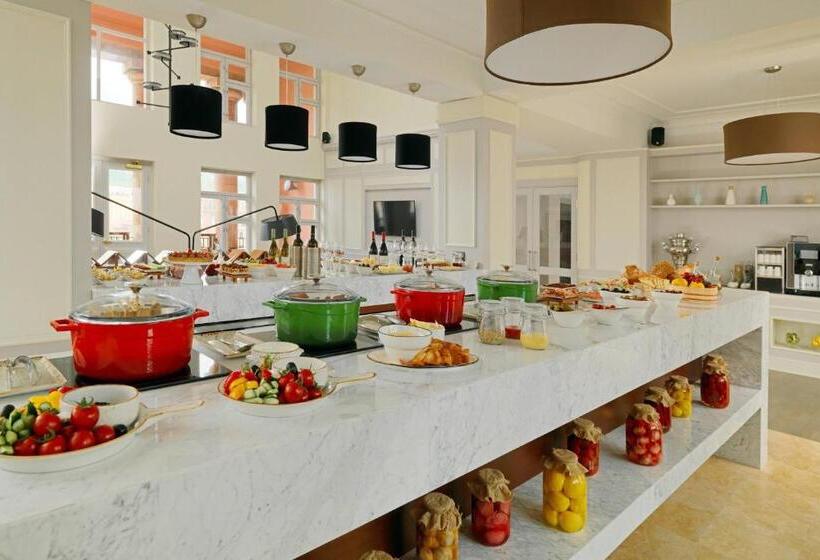 이그제큐티브 주니어 스위트, Armenia Marriott Hotel Yerevan