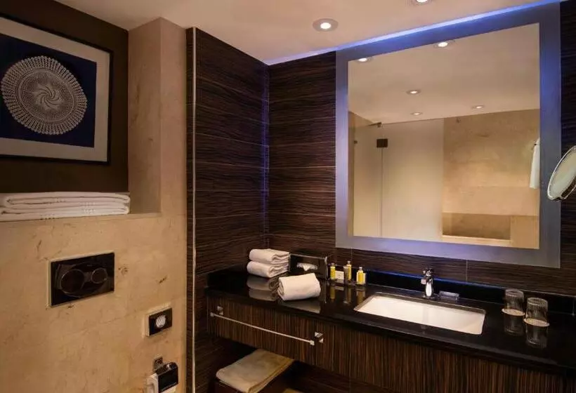 سوییت, Armenia Marriott Hotel Yerevan