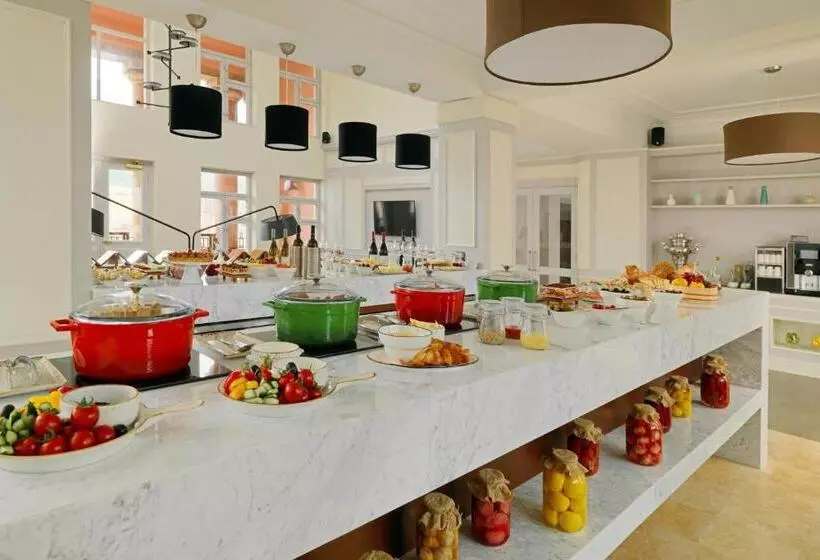 اتاق اجرایی, Armenia Marriott Hotel Yerevan