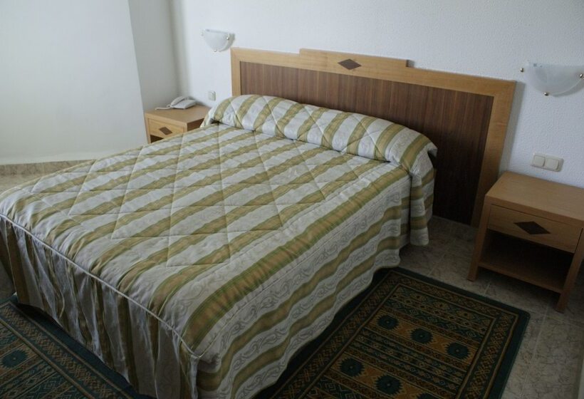 اتاق استاندارد چهار تخته, El Mouradi Cap Mahdia