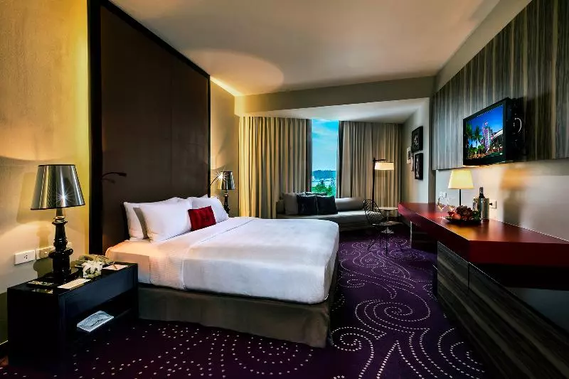اتاق لوکس با چشم‌انداز دریا, Hard Rock Hotel Pattaya