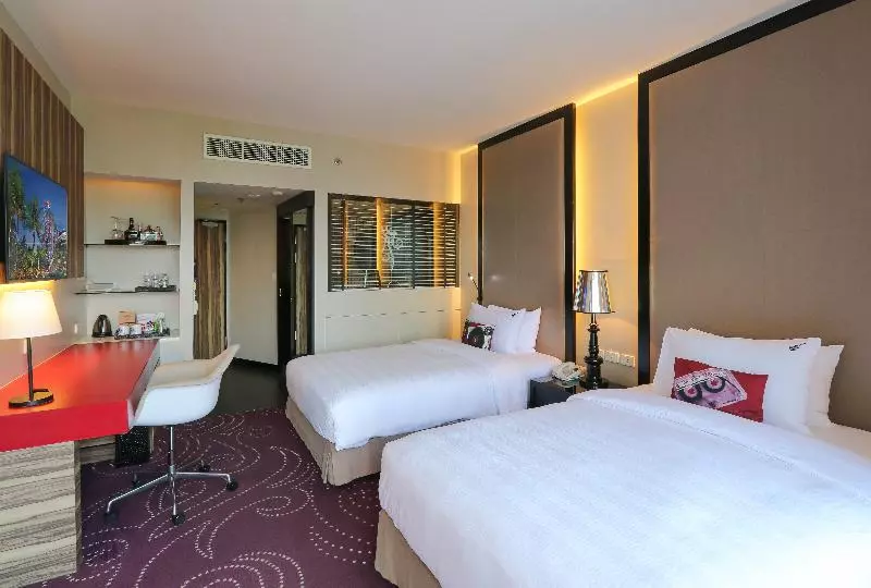 اتاق استاندارد با چشم‌انداز شهر, Hard Rock Hotel Pattaya