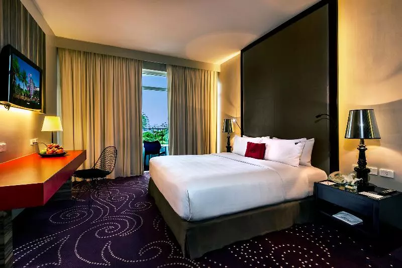 اتاق استاندارد با چشم‌انداز شهر, Hard Rock Hotel Pattaya