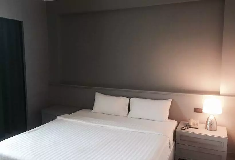 اتاق سوپریور, Hatyai Holiday