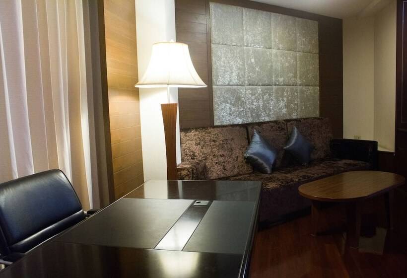 스위트, Hatyai Holiday