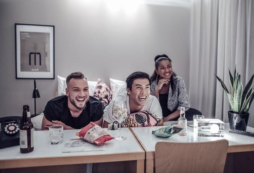 舒适型房间, Helka