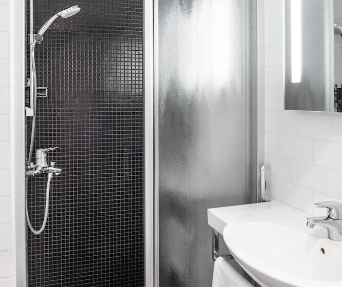 舒适型单人间, Helka