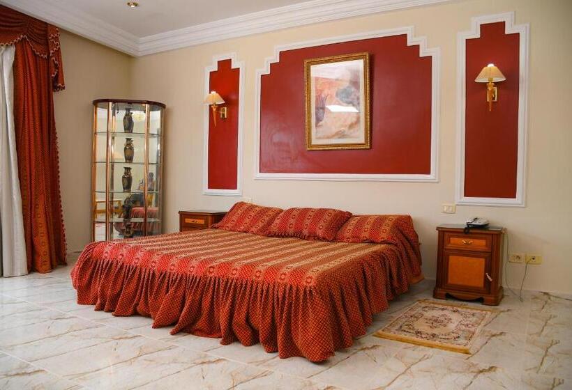 Люкс, Hôtel Oasis Gabes