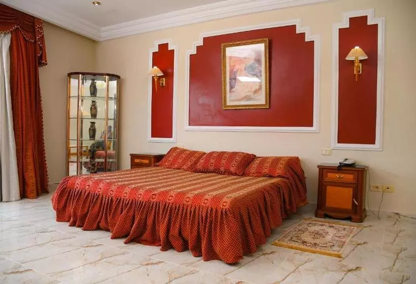 سوییت, Hôtel Oasis Gabes