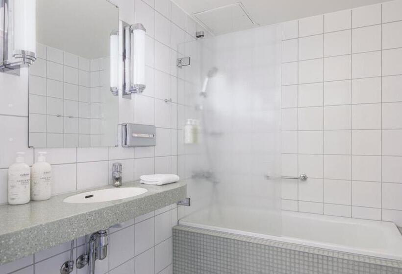 חדר סופריור לשלושה, Original Sokos Hotel Vaakuna Helsinki