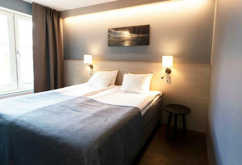 标准间, Park Alandia