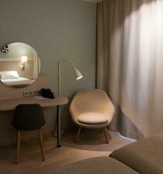 标准间, Park Alandia