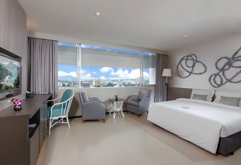 سوییت جونیور, Pearl Hotel Phuket