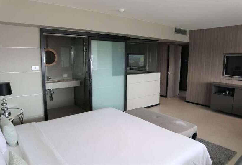 스위트, Pearl Hotel Phuket