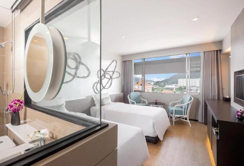 디럭스 룸, Pearl Hotel Phuket