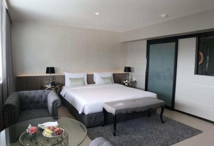 스위트, Pearl Hotel Phuket