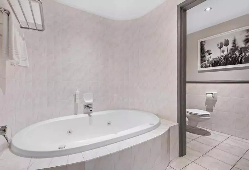 スイート, Protea Hotel By Marriott Johannesburg Balalaika Sandton