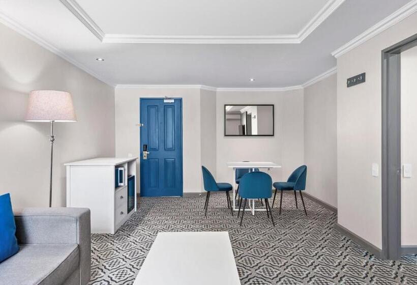 Люкс, Protea Hotel By Marriott Johannesburg Balalaika Sandton