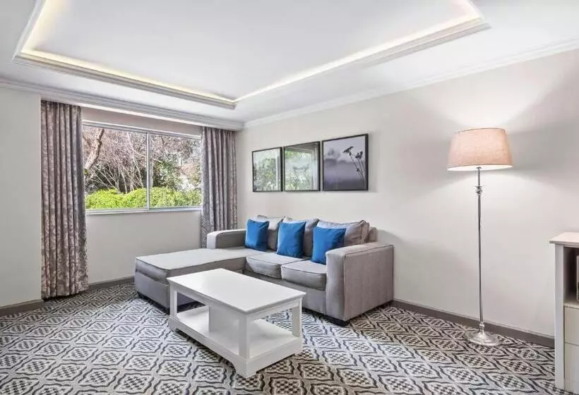 スイート, Protea Hotel By Marriott Johannesburg Balalaika Sandton
