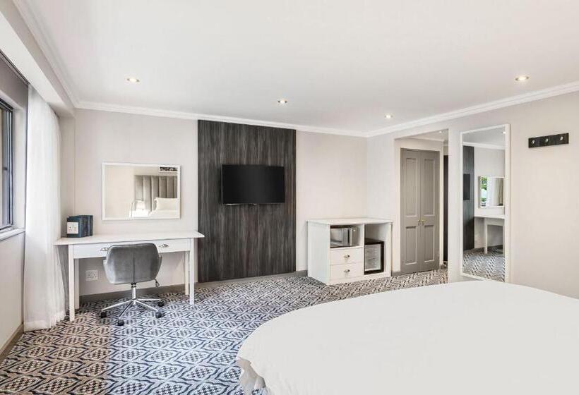 Люкс, Protea Hotel By Marriott Johannesburg Balalaika Sandton