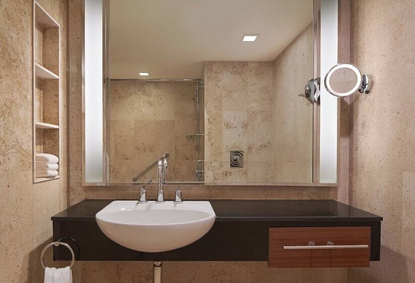 غرفة كلوب, Royal Orchid Sheraton Riverside Hotel Bangkok