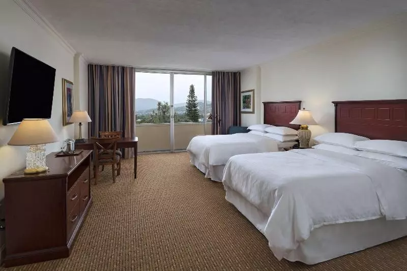 اتاق لوکس, Sheraton Presidente San Salvador