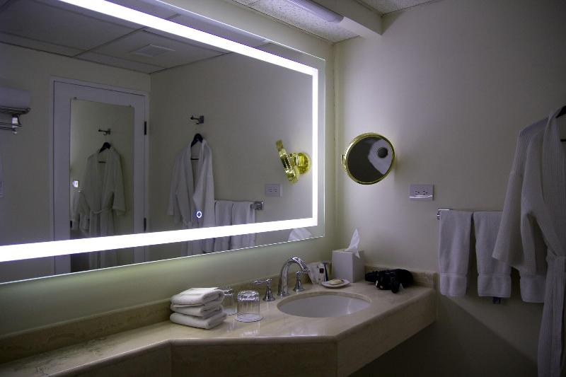 جناح جونيور سرير كينج, Sheraton Presidente San Salvador