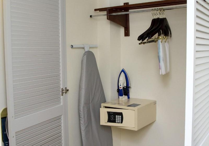 جناح جونيور سرير كينج, Sheraton Presidente San Salvador