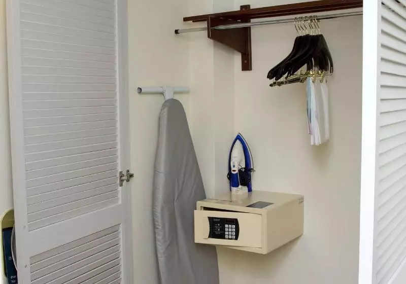سوئیت جونیور با تخت بزرگ, Sheraton Presidente San Salvador