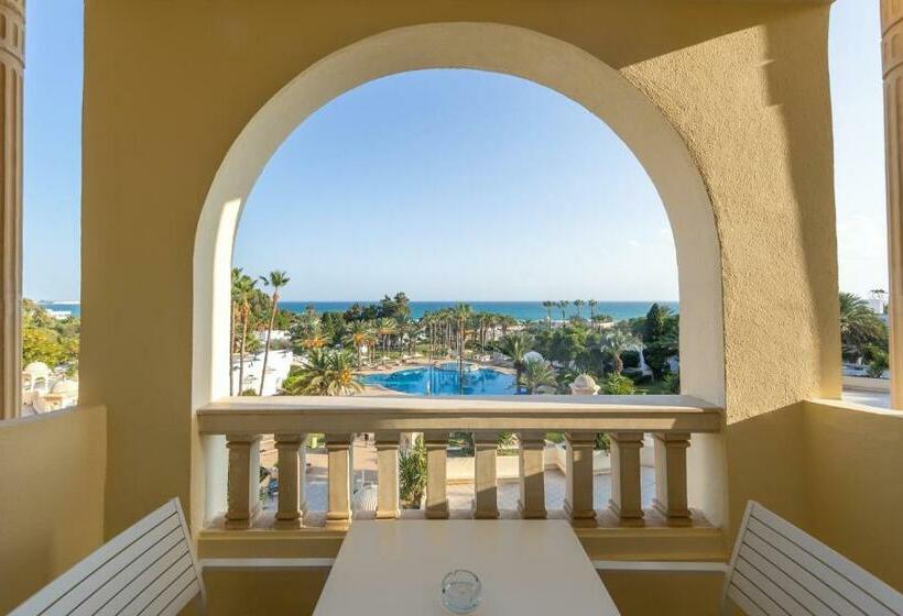 اتاق سوپریور با چشم‌انداز دریا, Steigenberger Marhaba Thalasso Hammamet
