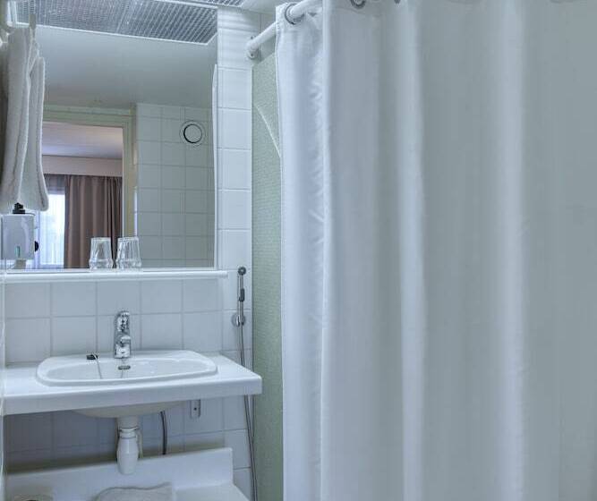 غرفة قياسية فردية, Teatterihotelli Riihimäki