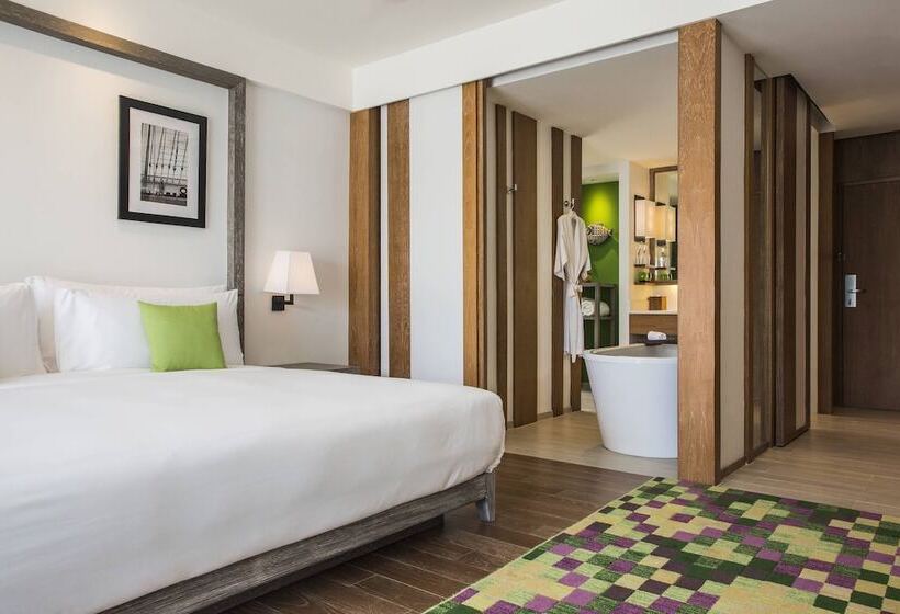 חדר דלוקס נוף לים, The Nai Harn