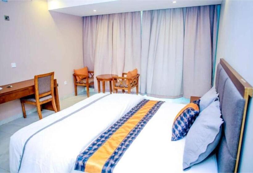 سوییت, Acholi Inn