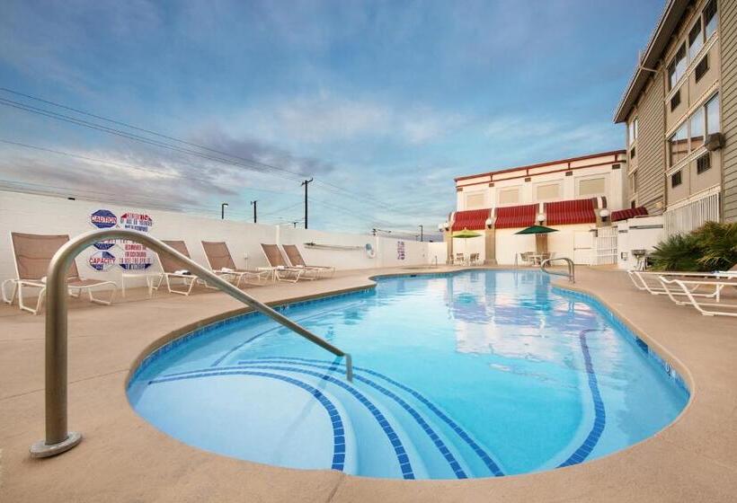 标准间, Arizona Charlie S Decatur