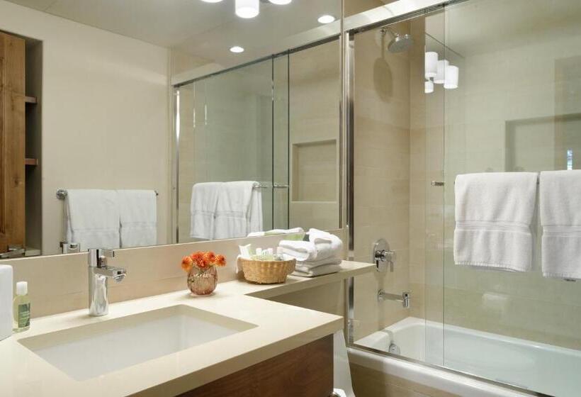 ２ベッドルームアパートメント, Aspen Square Condominium