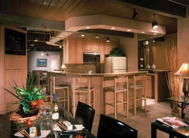 ２ベッドルームアパートメント, Aspen Square Condominium