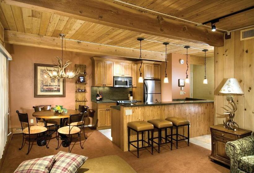 Апартаменты 2 Спальни, Aspen Square Condominium