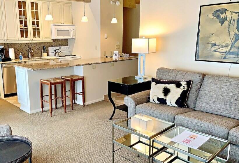 ２ベッドルームアパートメント, Aspen Square Condominium