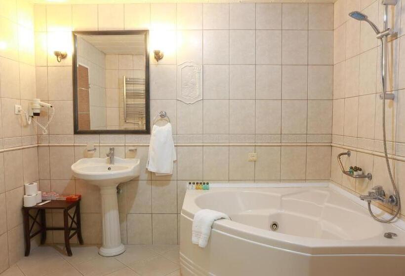 سوئیت جونیور با چشمانداز باغ, Balcova Thermal